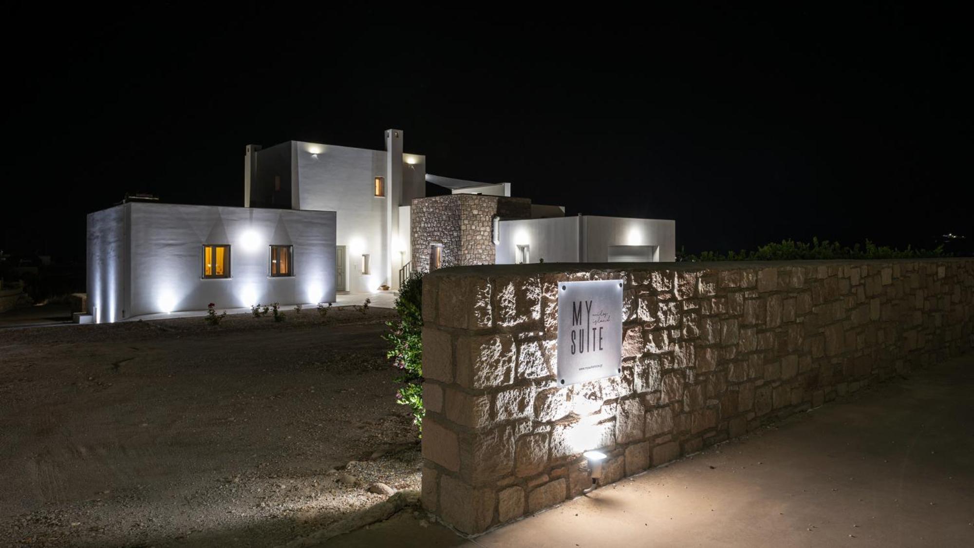 My Suite Αδάμας Εξωτερικό φωτογραφία