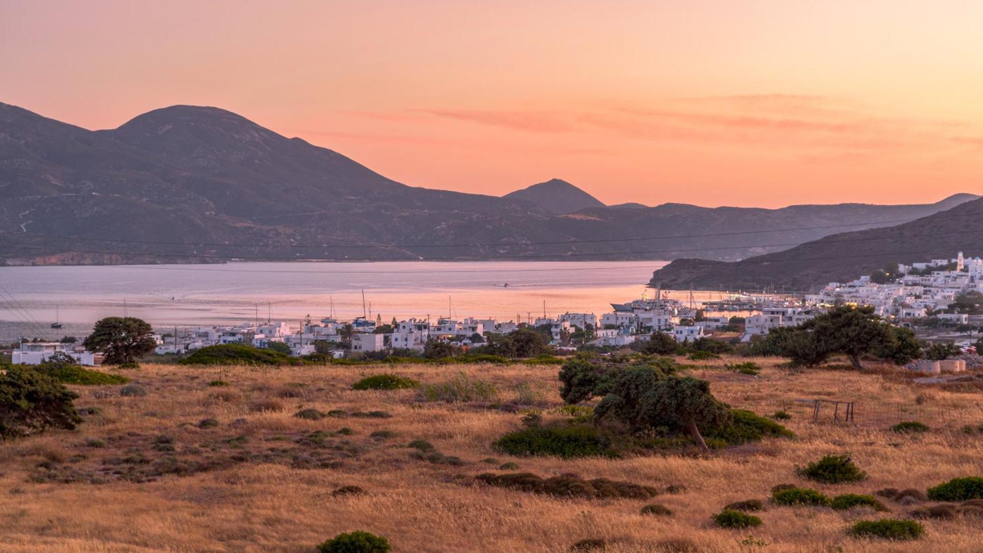 My Suite Αδάμας Εξωτερικό φωτογραφία